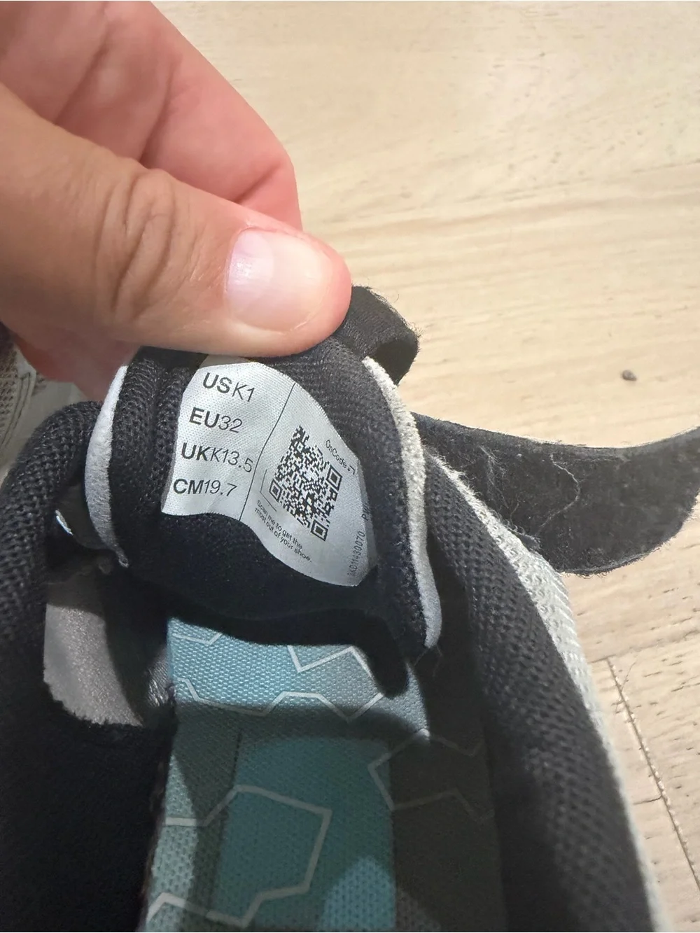 On Running Gray and Black Kids Velcro Sneakers